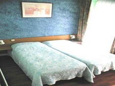 Hibiscus Republique Hotel Paris Room photo
