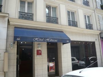 Hibiscus Republique Hotel Paris Exterior photo
